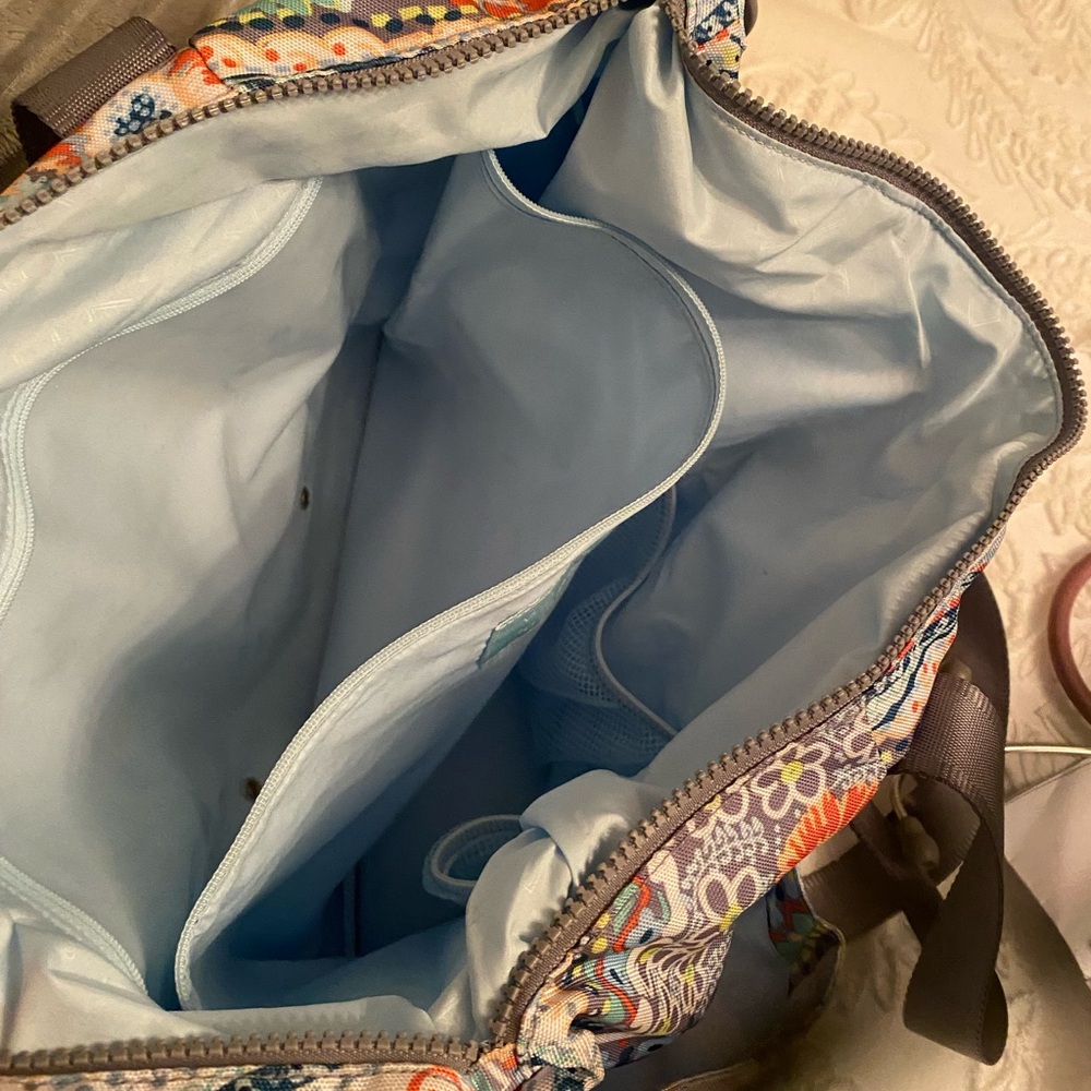 Vera Bradley easy wipe bag - Picture 3 of 6